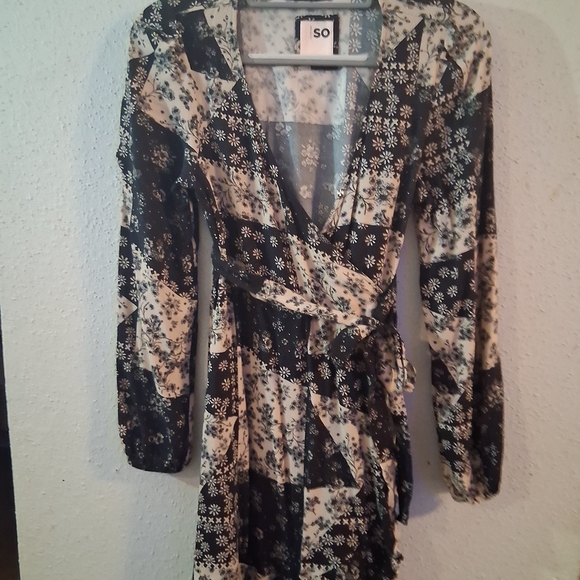 SO Floral Faux Wrap Mini Dress | Long Sleeve Black & Cream Patchwork Print - Picture 2 of 8